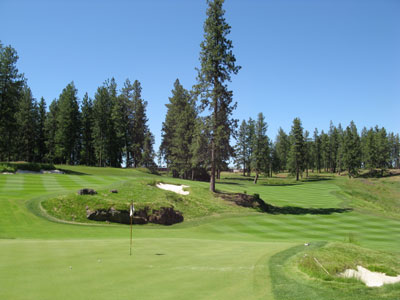 It doesn't get much funner than playing a driveable par four with a split fairway