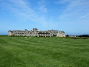 Half Moon Bay (Ocean) 18th Hotel