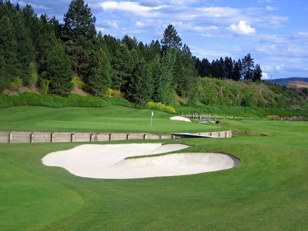 11th green at CDA Resort