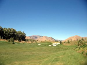 Valley Club (Fazio) 5th Approach