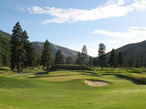 Canyon River 14th Green