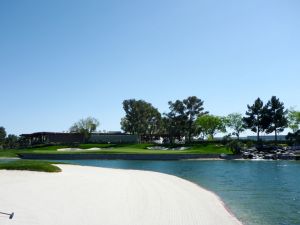 Las Vegas CC 18th Sand