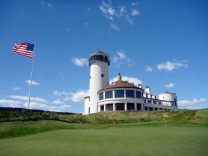 Bayonne 15th Green Clubhouse