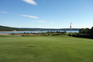 Highlands Links 4th Water