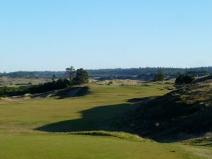 Pacific Dunes 6th Zoom