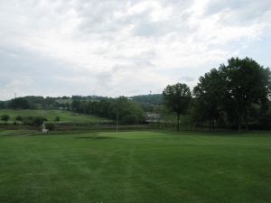 Oakmont 1st Green