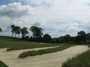 Oakmont 4th Pews