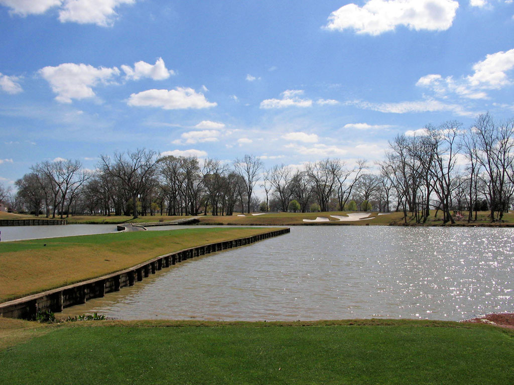 Shadow Hawk Golf Club