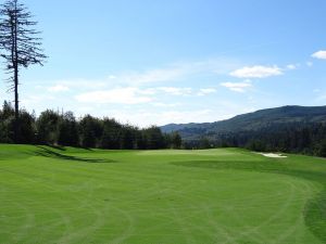 Salish Cliffs 4th Fairway