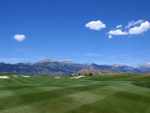 3 Creek Ranch 18th Approach